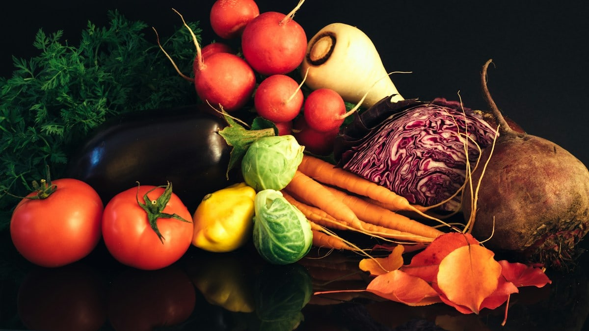 I decided to gather some autumn vegetables, pile them into some sort of pleasing form and see how they looked. The autumn leaves were just for effect!